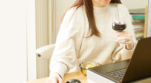 大人女子必見！リモート飲みで視線くぎづけ！  チラ見せ新作グラスで家のみ上級者へ♪
